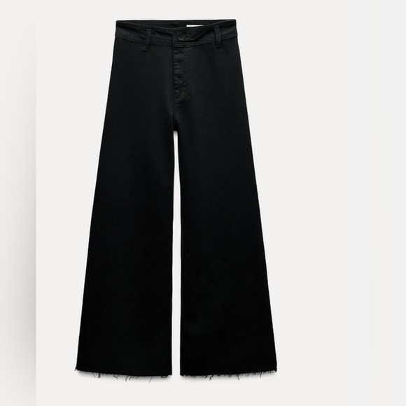 Zara Slim Fit Relaxed Leg High-waisted jeans with back patch pocket size 6 - Picture 2 of 13